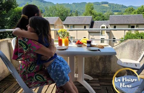 Saint-Geniez-d'Olt Apartamento | La Maison Bleue, village vacances, piscine, parking