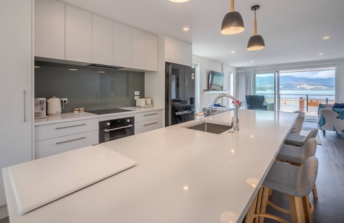 Duvauchelle Casa | LA MAISON COSTA LOTTA - DUVAUCHELLE HOLIDAY HOME in Banks Peninsula