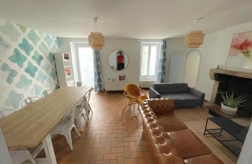 Saint-Malo-du-Bois Casa | La maison d'Eglantine, 6 min du Puy du Fou, 4 chambres 10 couchages à St Malo-du-Bois,