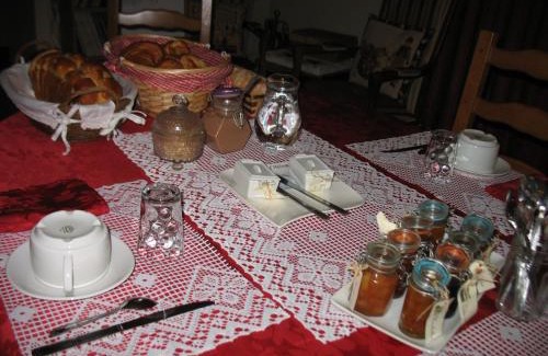 Pruille Cama Y Desayuno | La Maison d'Héloïse