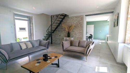 Gevrey-Chambertin Casa | La Maison de Caro