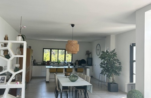 Arles Casa | LA Maison DE Famille