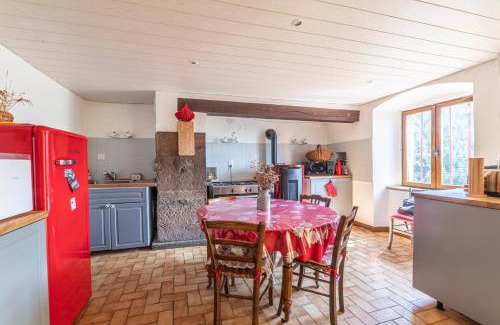 Vissac-Auteyrac Casa | La Maison de Freda - Maison avec vue montagne