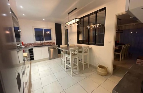 La Roche-de-Glun Casa | La Maison de Jade, Casa de 4 estrellas ideal para familia o amigos