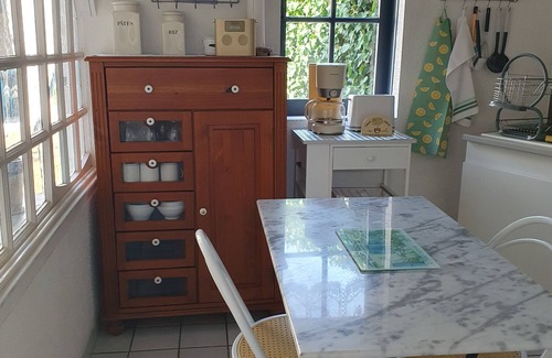 Lesparre-Medoc Casa | La Maison de Jeanne Entièrement Indépendante, en Ville Dans Secteur Calme