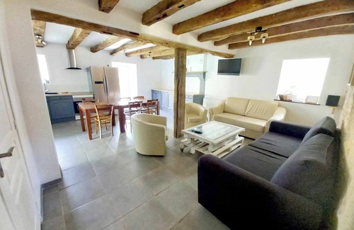 Peyrat-de-Bellac Casa | La maison de l'Anglaise - Gîte sleeps 15