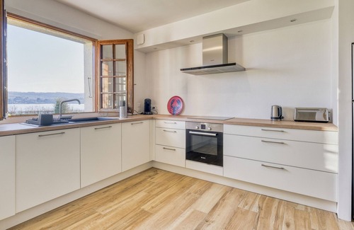 Hanvec Casa | La Maison de la Cale : Maison Familiale au Bord de L'eau