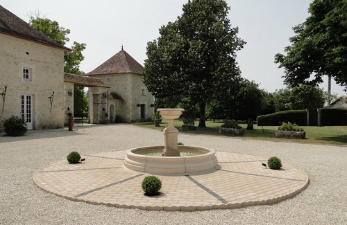 Bouin Apartamento | La Maison De La Rosarie Escape to the ultimate French countryside haven