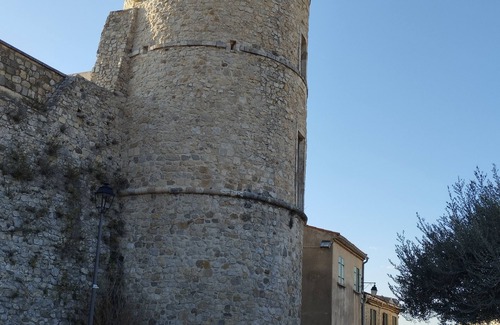 Velaux Casa | La Maison de Tine