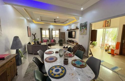 Ouakam Casa | La Maison des Couleurs