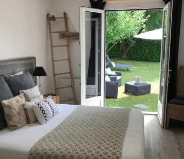 Puymoyen Cama Y Desayuno | La Maison des Eaux Claires