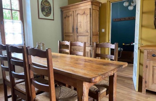 Tannerre-en-Puisaye Casa | La maison des 3 sœurs Séjour familial en Bourgogne