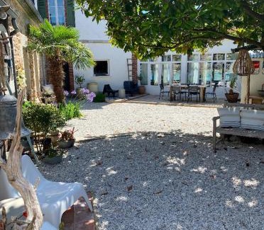 Loguivy Cama Y Desayuno | La maison du grand rocher