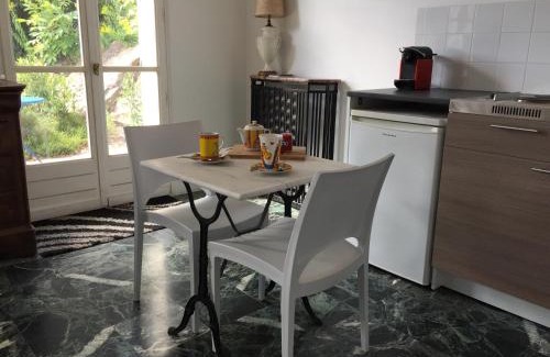Auvers-sur-Oise Cama Y Desayuno | La maison du lac