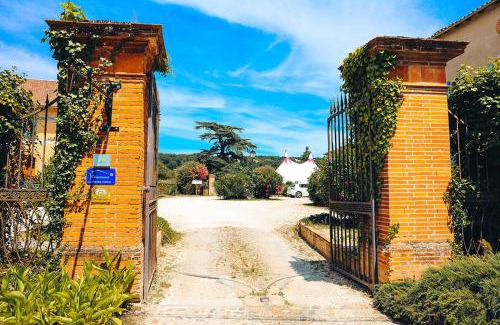 Lafrancaise Cama Y Desayuno | La Maison du Saula