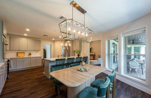 Conroe Apartamento | La Maison Enchantée de Conroe 5` from Lake