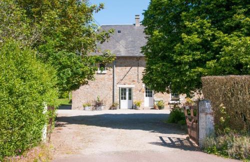 Saint-Germain-sur-Seves Cama Y Desayuno | La Maison des Tilleuls
