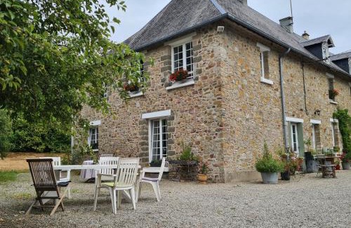 Saint-Germain-sur-Seves Cama Y Desayuno | La Maison des Tilleuls