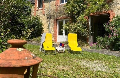 Le Merlerault Casa | La Maison Louisette: space and calm