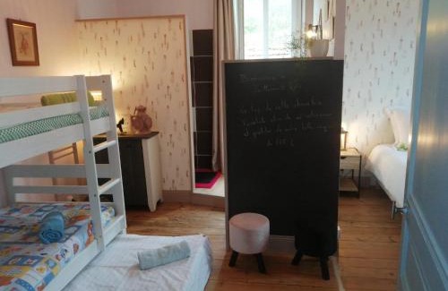 Saint-Denis-les-Martel Cama Y Desayuno | La maison O kiwis - Chambres d'hôtes