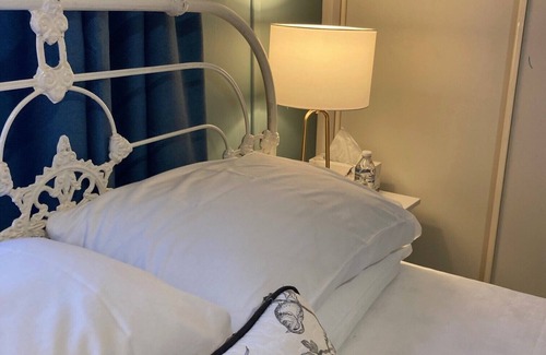 Wangaratta Cama Y Desayuno | La Maison Rose - a French style garden retreat in the heart of Wangaratta