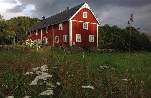 Vilshult Cama Y Desayuno | La Maison Rouge de Slätten Bed and Breakfast