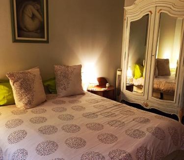 Gare Cama Y Desayuno | La Maison Rouge
