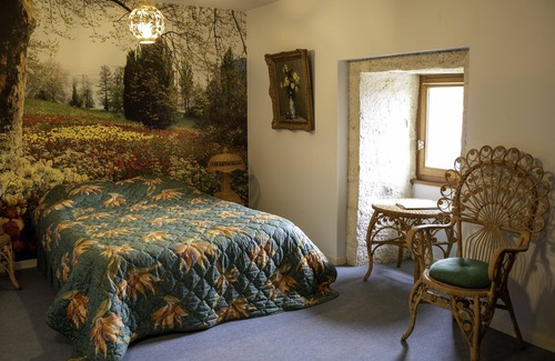 Pesmes Casa | LA MAISON ROYALE