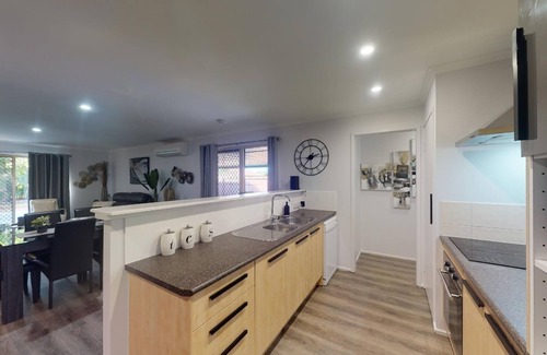 Caboolture Casa | 'LA MAISON' STUNNING 4 BEDROOM HOME