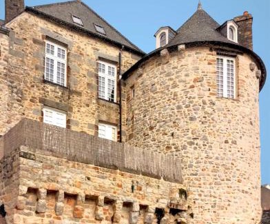 Domfront en Poiraie Cama Y Desayuno | La maison sur les remparts
