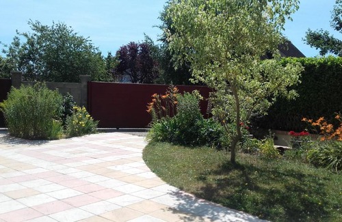 Saint-Aubin-Les-Elbeuf Casa | La maisonnette du Jardin Fleuri