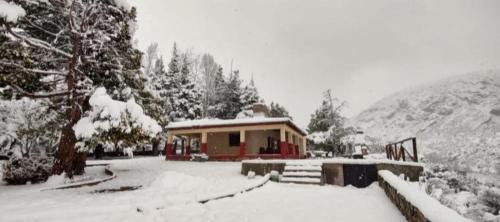 Salto Chalet De Esquí | La Mamina Casa de Montaña