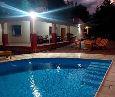 Salto Chalet De Esquí | La Mamina Casa de Montaña