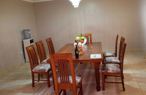 Central Business District Casa | La mana Mansionates- Delightful 6 bedroomed house in Nairobi