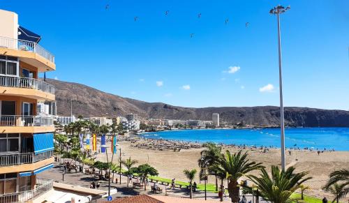 Los Cristianos Apartamento | La Maricita Cristianos - Beach Front & Sea View