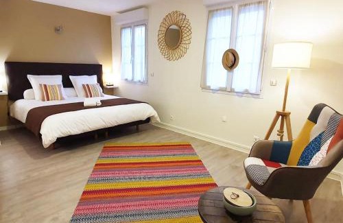 Les Mureaux Apartamento | LA MARINA-Center-Parking-StationtoParis