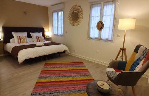 Les Mureaux Apartamento | LA MARINA-Center-Parking-StationtoParis