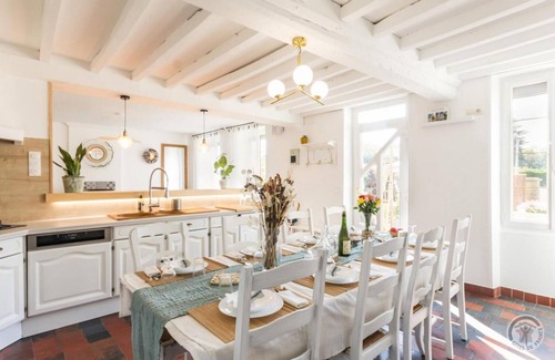 Sommervieu Casa | La Marquise - Sleeps 15 - Spa - Attached leisure park - Near the sea