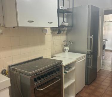 Lagaccio Otro | La Milonga 2 - AFFITO CAMERE - Habitacion - Baño y Cocina Compartida