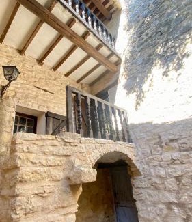 Caseneuve Casa | La Mistraline, 2 bedrm 2 bath house in the heart of Provence