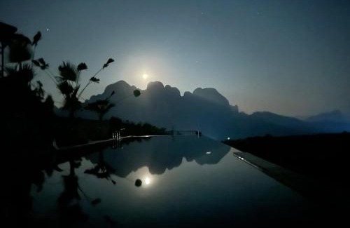 Luong Son Casa | La Montana De Luong Son