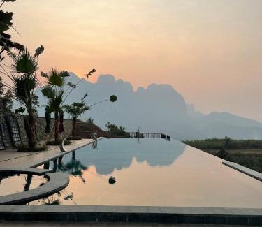 Luong Son Casa | La Montana De Luong Son