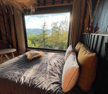 Chamelet Cama Y Desayuno | La Muzetiere Cabane du crêt