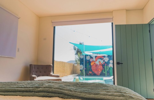 Valle de Guadalupe Cabina | La Vid Urbana - Midnight