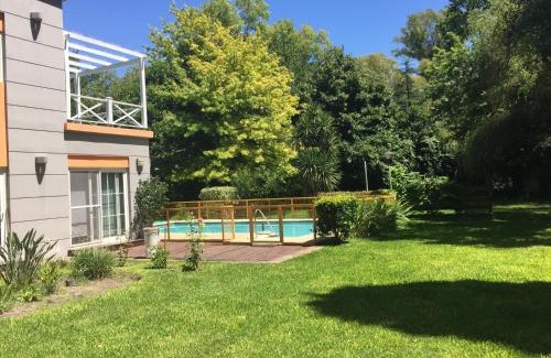 Villa Udaondo Casa | La Naturaleza de Parque Leloir en Familia