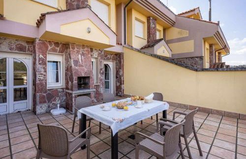 Ribadesella Chalet De Esquí | La Nogalera - Con vistas al mar y a la montaña