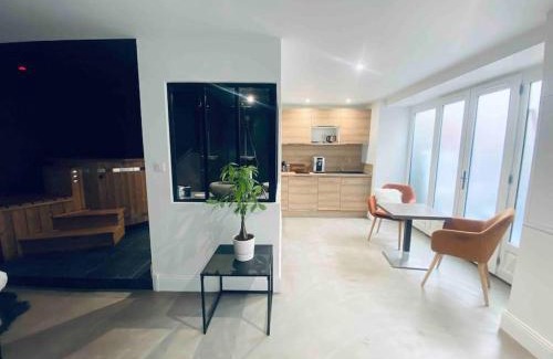 Saint-Bruno - Saint-Victor Apartamento | La Nordique LE 50 Suites and SPA