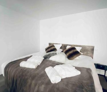 Saint-Bruno - Saint-Victor Apartamento | La Nordique LE 50 Suites and SPA