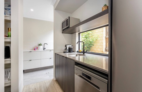 Karrinyup Casa | La Nouvelle Maison - Executive Escapes