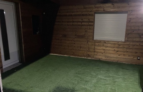 Herblay Chalet De Esquí | La Nuit Glamour est Situé à Herblay 95220 Proche du Centre-ville Gare Sncf 1 km